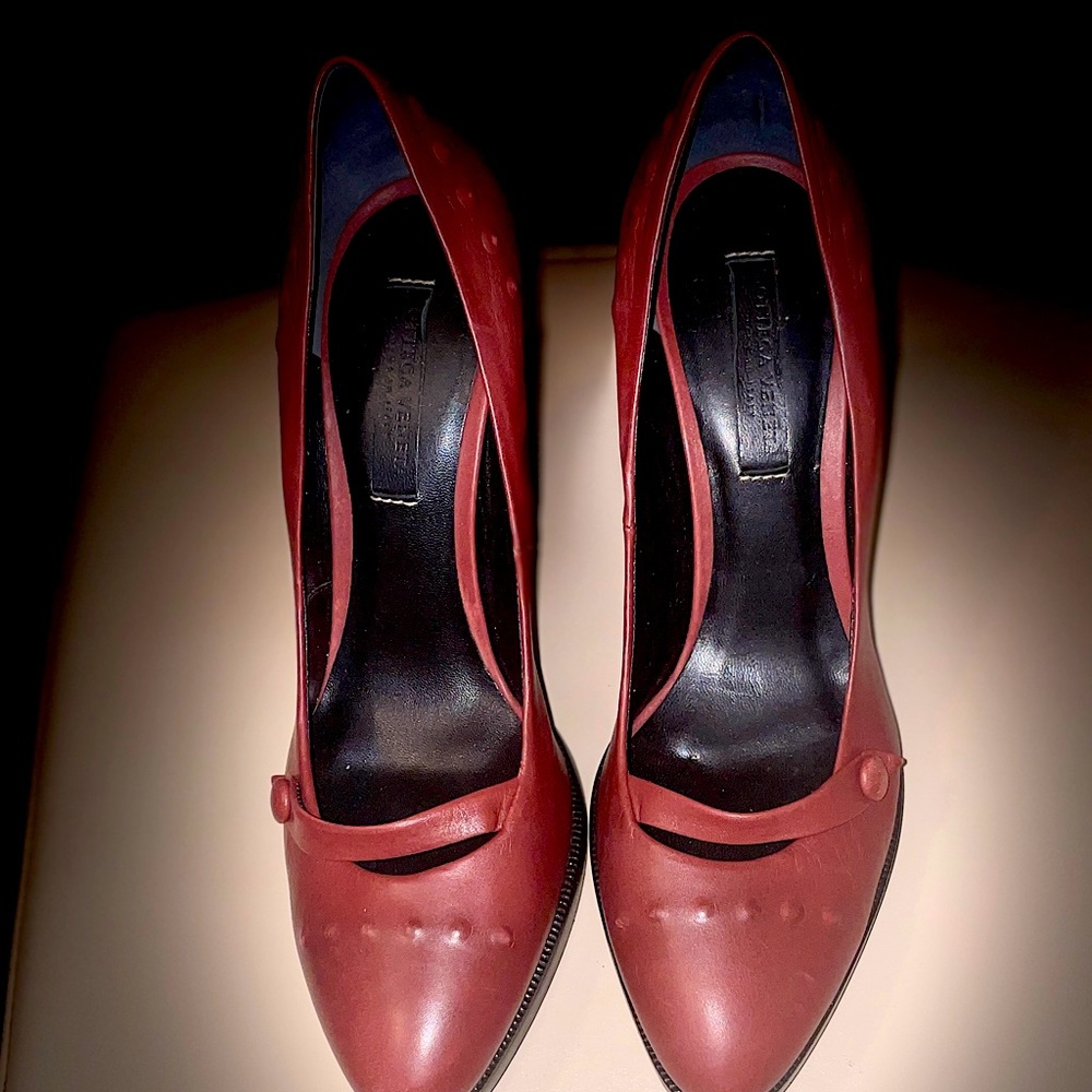 Bottega Veneta Mary Jane Leather Pump Heels in Dark Rose and Black • Size: 36.5